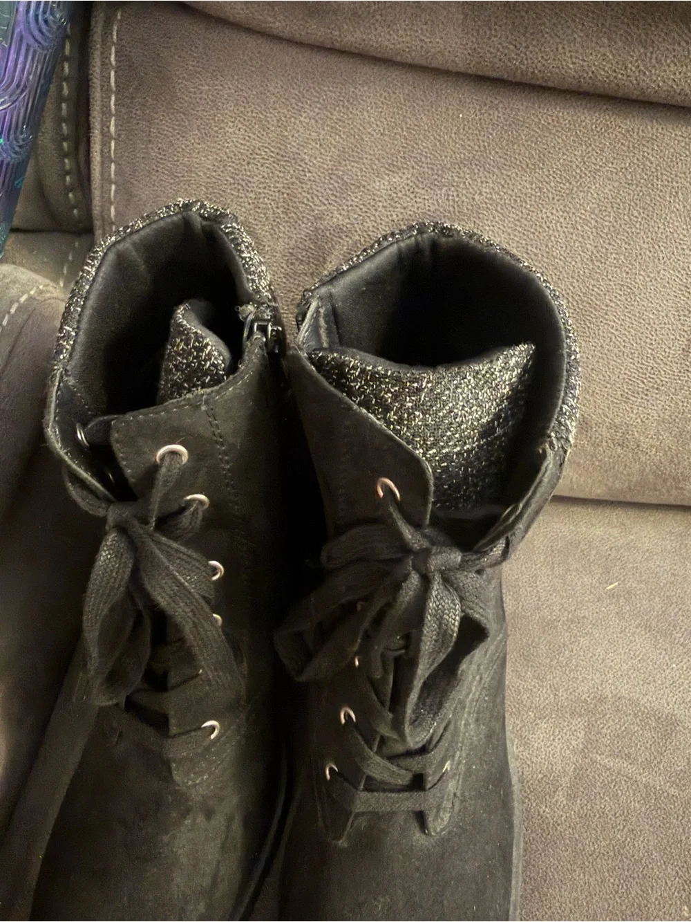 Sun + Stone Romina lace-up booties in black with a knit collar detail Size 10 - Picture 7 of 7